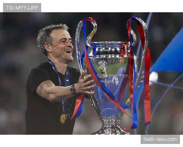 恩里克战术精妙调整,率队欧冠赛场大放异彩 恩里克战术精妙调整,率队欧冠赛场大放异彩