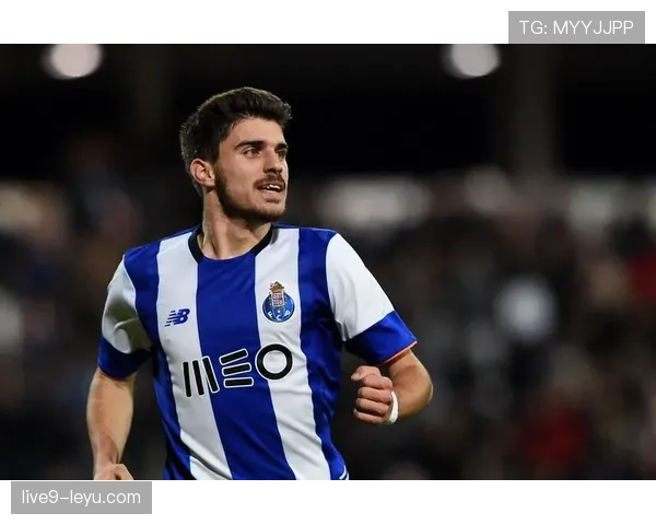 鲁本·内维斯本赛季表现稳健，中场控制力持续提升