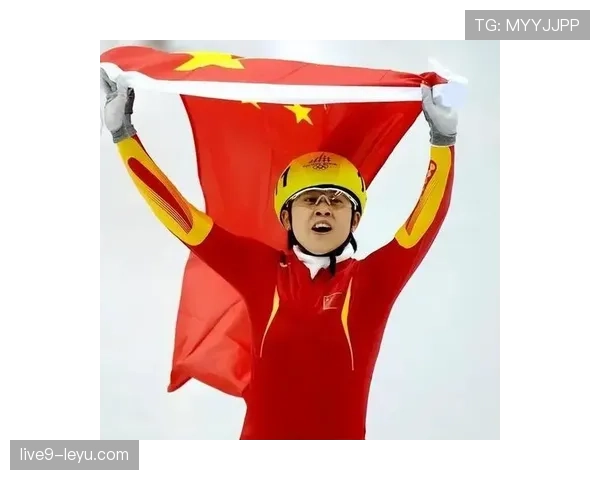 王濛私下穿运动鞋倒比明星还精致，谁注意过她的鞋柜？